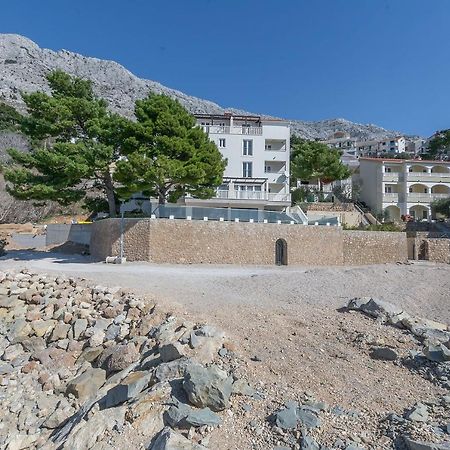 Apartments Empress Mimice Bagian luar foto
