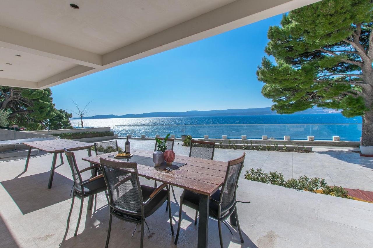 Apartments Empress Mimice Bagian luar foto