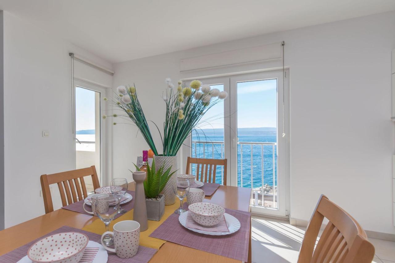 Apartments Empress Mimice Bagian luar foto