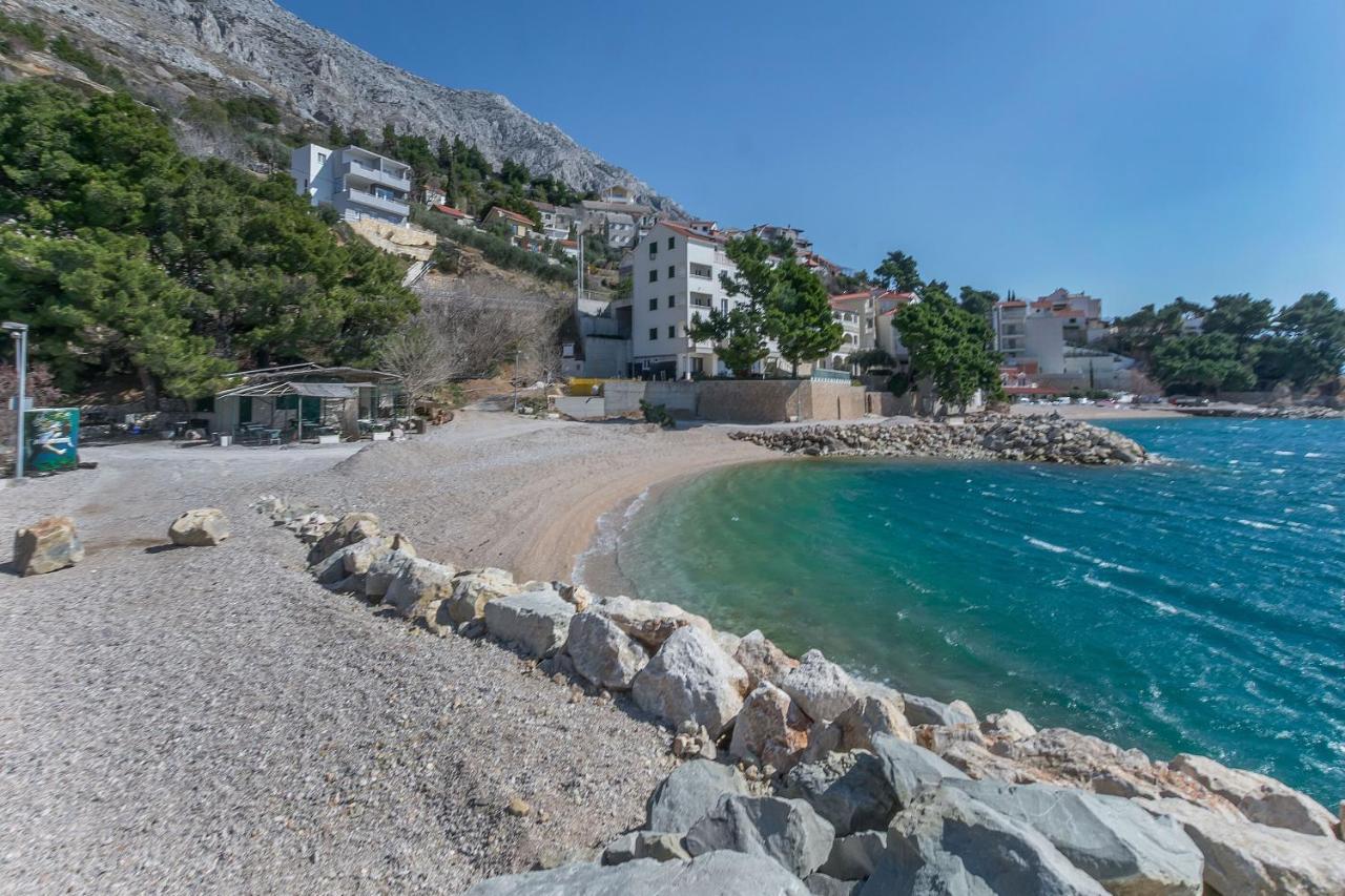 Apartments Empress Mimice Bagian luar foto