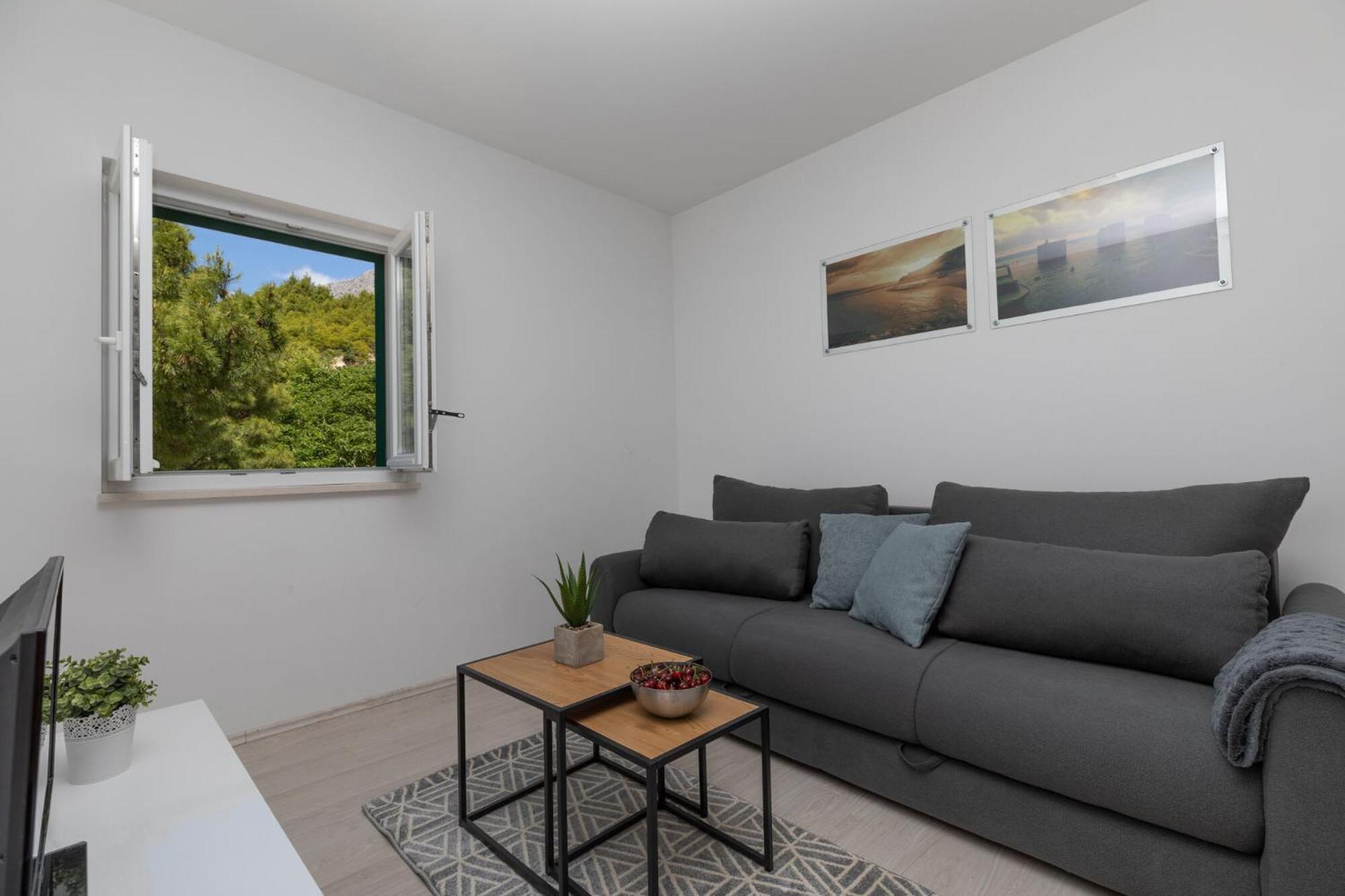 Apartments Empress Mimice Bagian luar foto